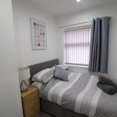 Cosy Two Bedroom First Floor Apartment Birmingham Eksteriør billede